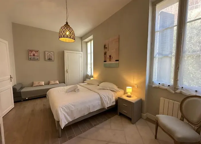 C025 Toscane Bel Bourgeois Cannes