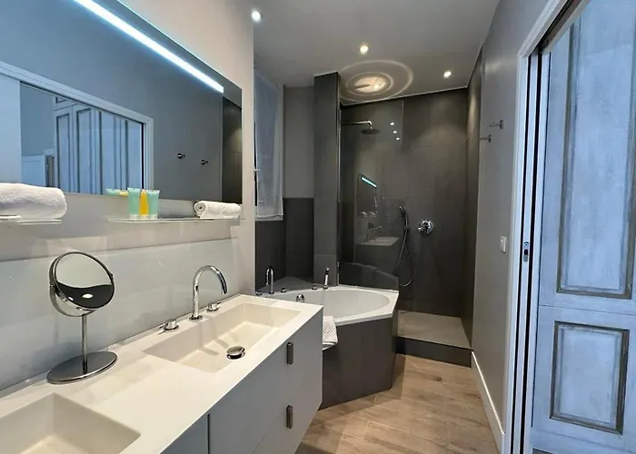 C025 Toscane Bel Bourgeois *