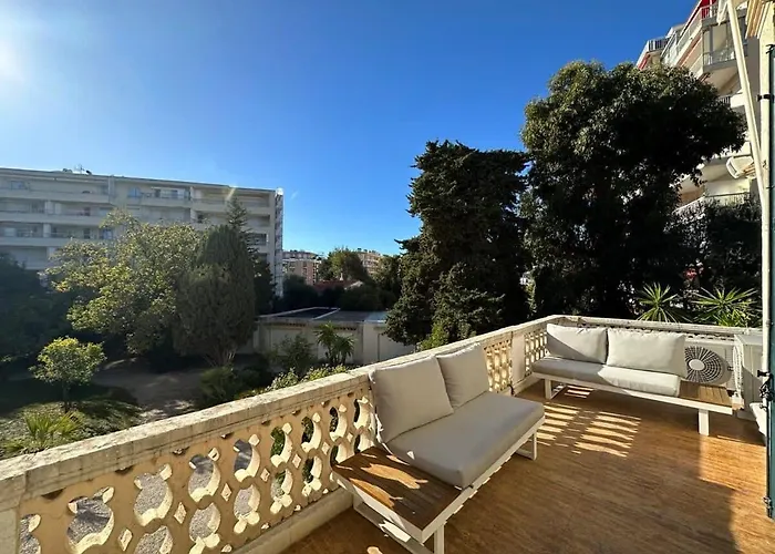 C025 Toscane Bel Bourgeois * Cannes